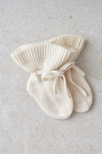 Cashmere Frill Baby Socks in Cream