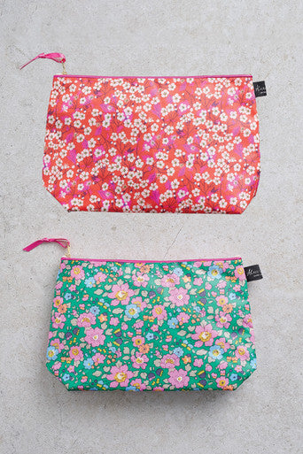 Liberty Print Washbag T9702 Betsy Meadow Tesoro SS26. both