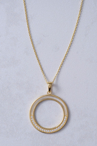 Cubic Zirconia Cicle Pendant in Gold