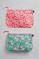 Liberty Print Washbag T9702 Betsy Meadow Tesoro SS26. both